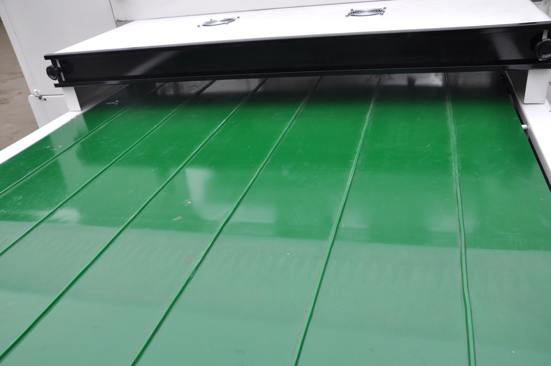 uv固化設備 背景墻uv光油淋涂固化機 多面涂布印刷機  噴涂機械  uv輥涂機